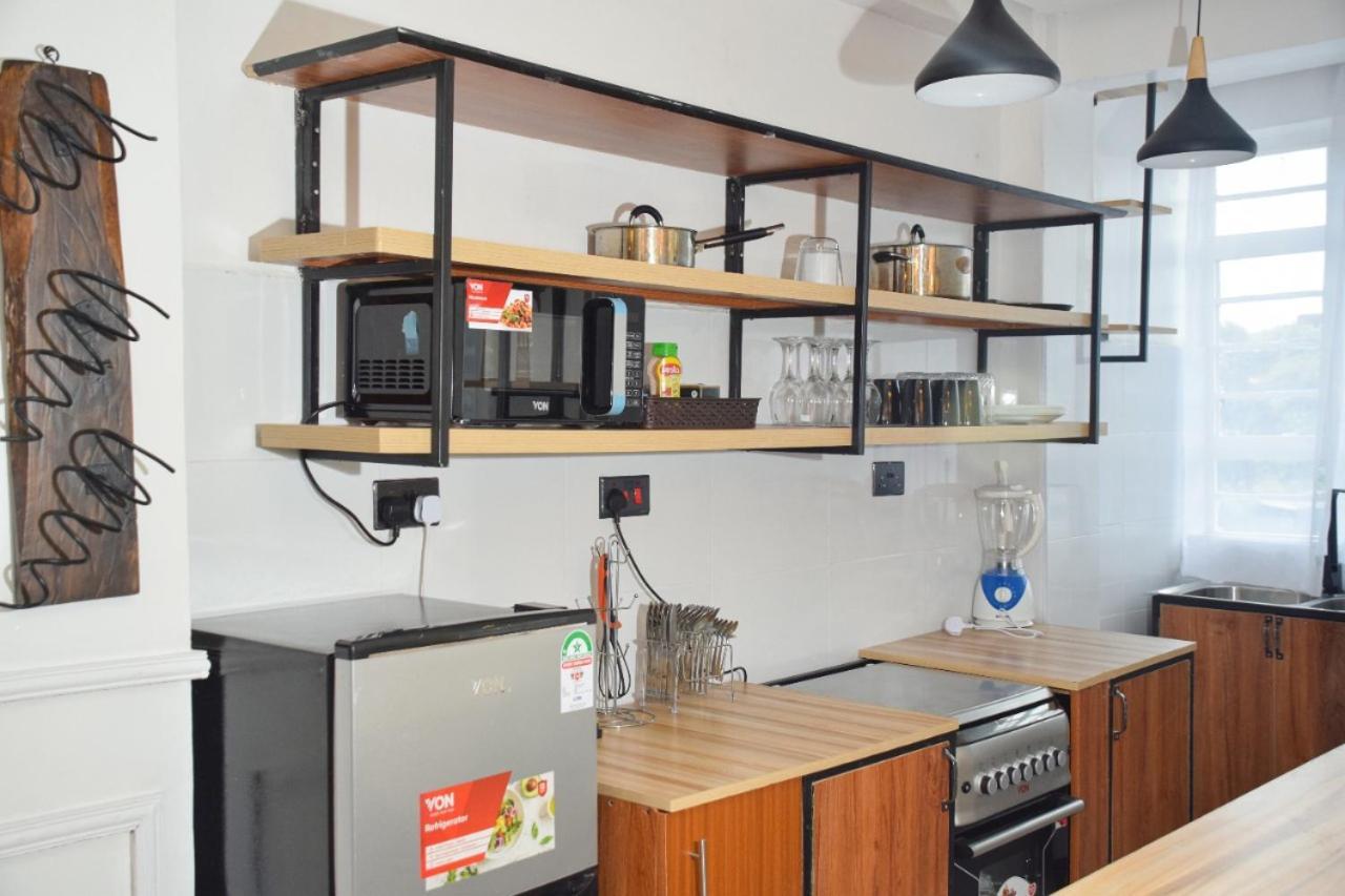 Sandalwood Suites Nakuru - Studios & One Bedroom Suites מראה חיצוני תמונה